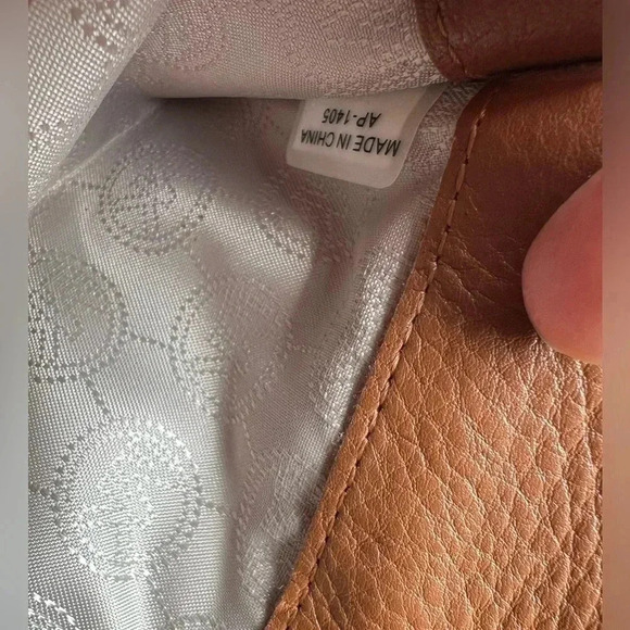 MICHAEL MICHAEL KORS Brown Leather Fulton Flap Continental Wallet - Picture 11 of 12